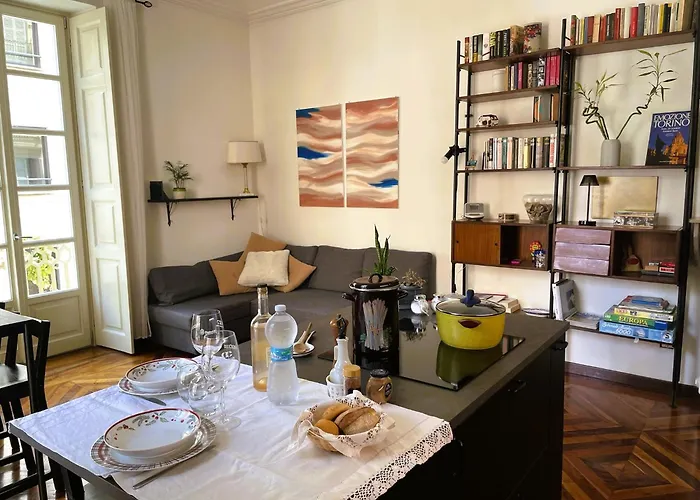 Apartment Emozione - Affascinante, Silenzioso, In Palazzo D'epoca Pressi Piazza Solferino Turin