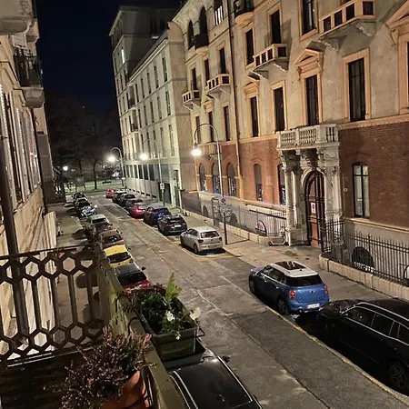 Emozione - Affascinante, Silenzioso, In Palazzo D'epoca Pressi Piazza Solferino *