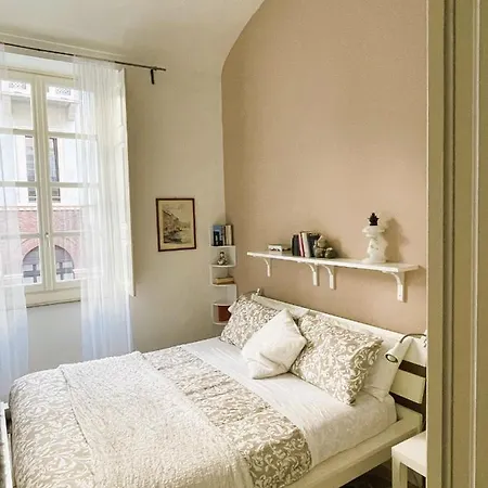 Emozione - Affascinante, Silenzioso, In Palazzo D'epoca Pressi Piazza Solferino Turín