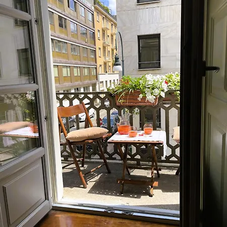 Apartamento Emozione - Affascinante, Silenzioso, In Palazzo D'epoca Pressi Piazza Solferino Turín