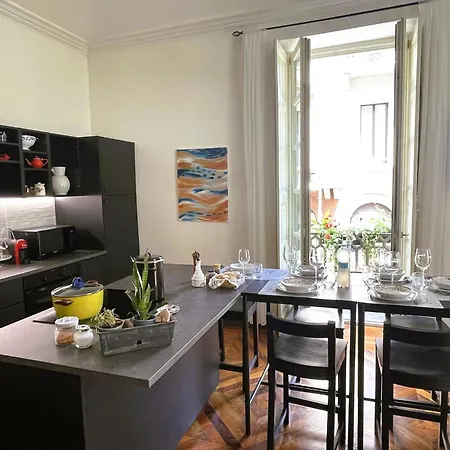 Emozione - Affascinante, Silenzioso, In Palazzo D'epoca Pressi Piazza Solferino Turín